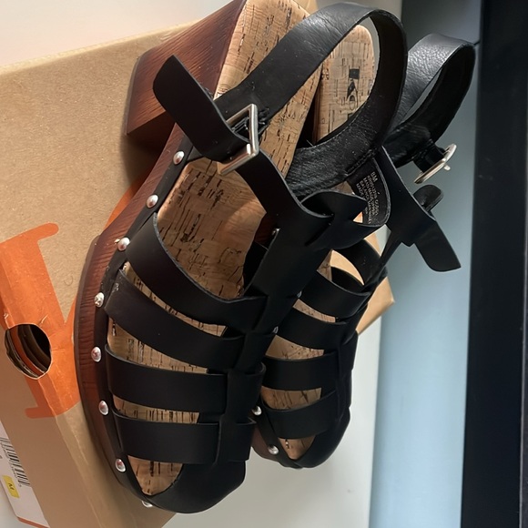 Korks Whitney show - Picture 2 of 4